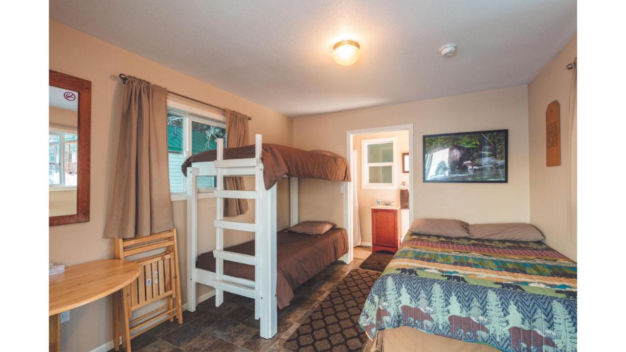 Cabin 1 Lynn View Lodge Haines 外观 照片